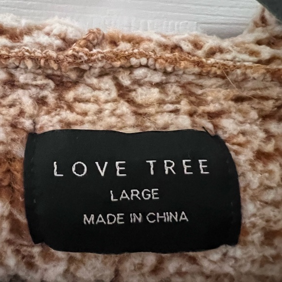 Love Tree Long Sherpa Vest - Picture 4 of 5